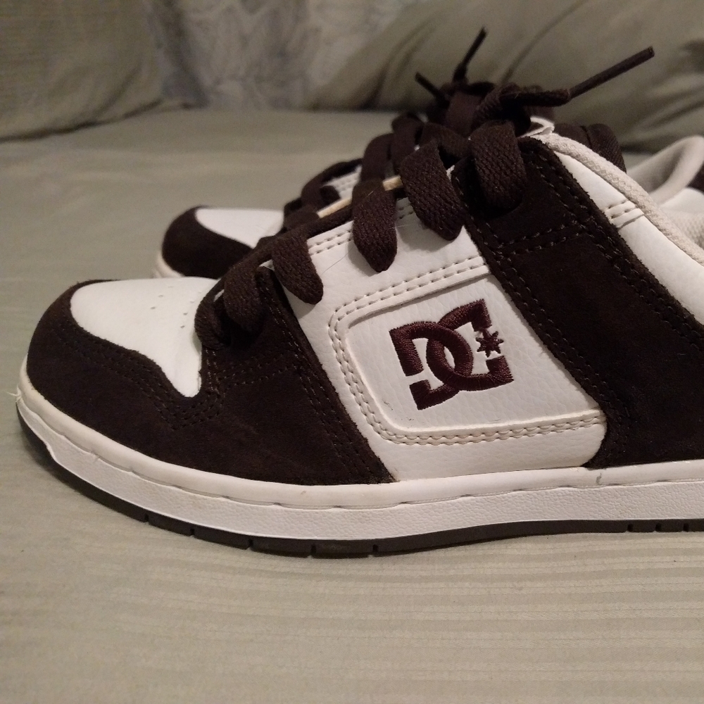 DC Skate Shoes Brown & White Leather Manteca3 8men